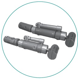 Fixator extern pentru tibie si femur cu clama in T